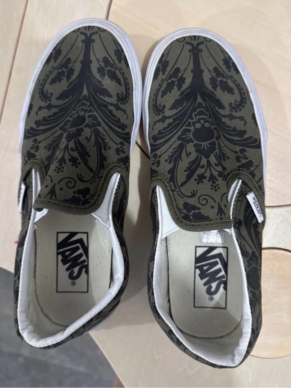 Vans Slip-On Women's Sneakers in Olive and Black Damask